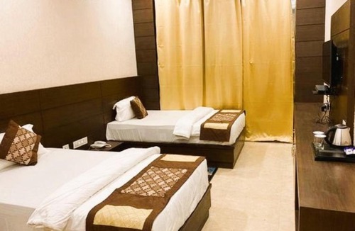 Siwan Hotel | Hotel Sapphire Inn Siwan Bihar