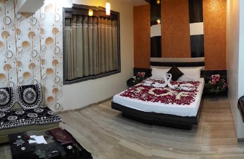 Navsari Hotel | HOTEL SHAHI DARBAR Navsari