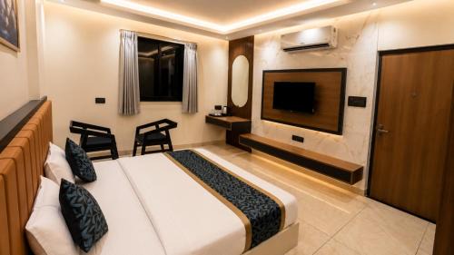 Gaya Hotel | Hotel Shakuntla Palace - 400 Meters away from Vishnu Pad Temple 7 mins walk