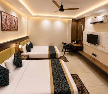Gaya Hotel | Hotel Shakuntla Palace - 400 Meters away from Vishnu Pad Temple 7 mins walk