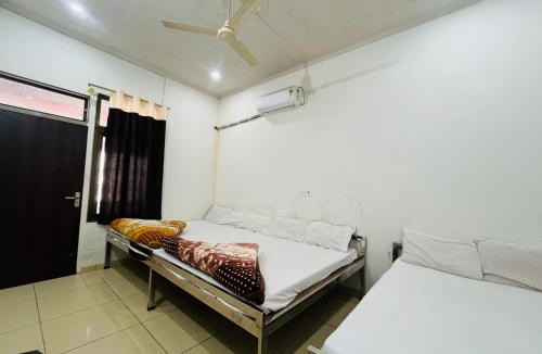 Shri Madhopur Hotel | Hotel Shiv Mahima