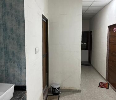 Shri Madhopur Hotel | Hotel Shiv Mahima
