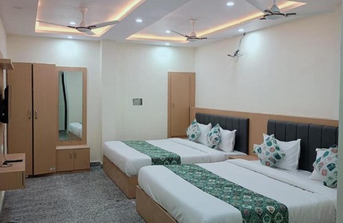 Bedla Hotel | HOTEL SHIVAAY near by urban Square mall and nexus celebration mall