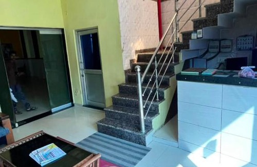 Orai Hotel | Hotel shree govind