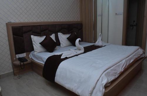 Jhumri Telaiya Hotel | Hotel Shree Om