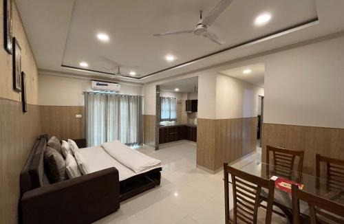 Vrindavan Hotel | Hotel Shri Radha Nikunj - Opposite Prem Mandir