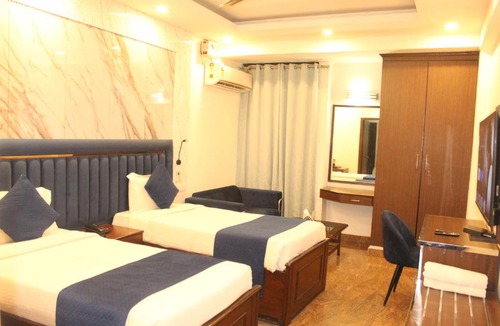 Hauz Khas Hotel | Hotel Shyama International