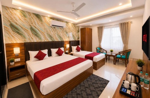South West Hotel | Hotel SkyB'mount Plaza Near IGI Delhi Airport - Free Airport Pickup & Drop