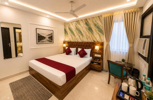 South West Hotel | Hotel SkyB'mount Plaza Near IGI Delhi Airport - Free Airport Pickup & Drop