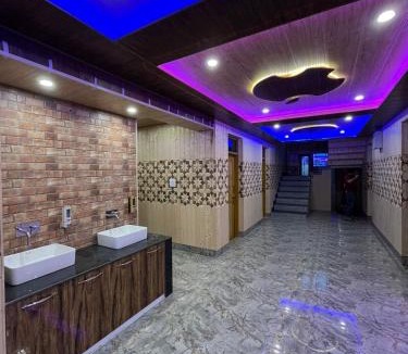 Kargil Hotel | Hotel Snow Crust