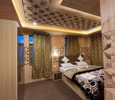 Kargil Hotel | Hotel Snow Crust
