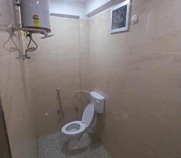 Haraiya Hotel | Hotel Sundaram Near Ram Mandir