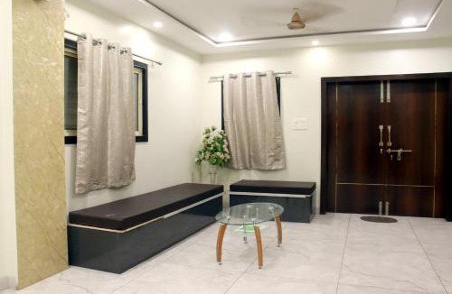 Daulatabad House | Hotel Taj Bi Plaza