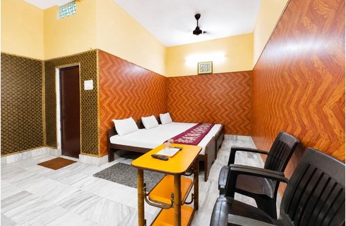 Varanasi Hotel | Hotel Teerth Resort - Just 2 Minutes from Kashi Vishwanath Temple ! Premium Rooms, Family Stay, Free Wi-Fi, & 24x7 Guest Services