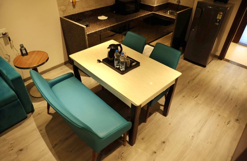 Surat Hotel | Hotel The Excellency