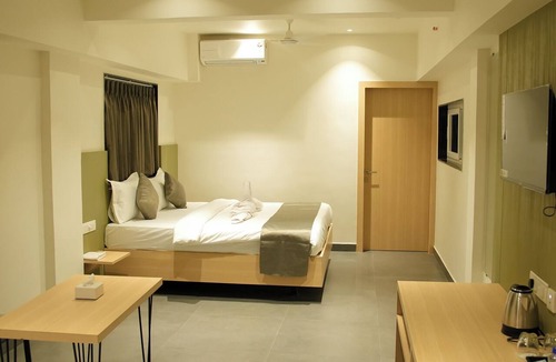 Wai Hotel | Hotel The Nature Regency