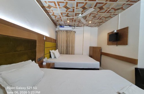 Uttara Hotel | Hotel The One Point, Uttara