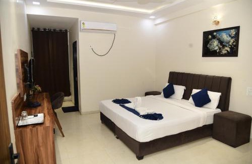 Lakhpat Hotel | Hotel The White Palace