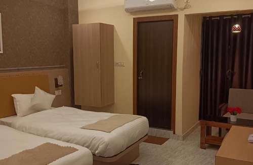 Sualkuchi Hotel | Hotel Tropical Inn near Downtown