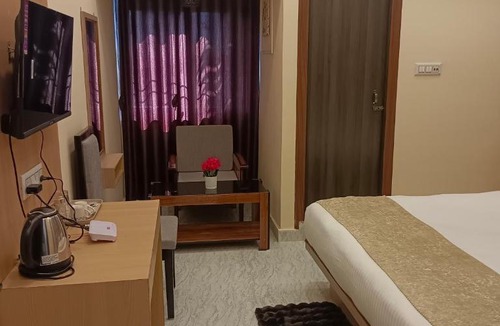 Sualkuchi Hotel | Hotel Tropical Inn near Downtown