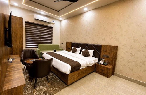 Panipat Hotel | Hotel Urbanm Veins