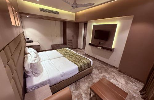Kopar Khairane Hotel | HOTEL VARISHTTA - Koparkhairane - Navi Mumbai