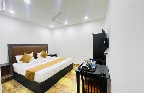 Greater Kailash Hotel | Hotel Vasundhara Villa - Greater Kailash