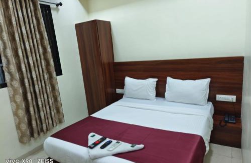 Masjid Bandar House | Hotel Victoria Palace - South Mumbai