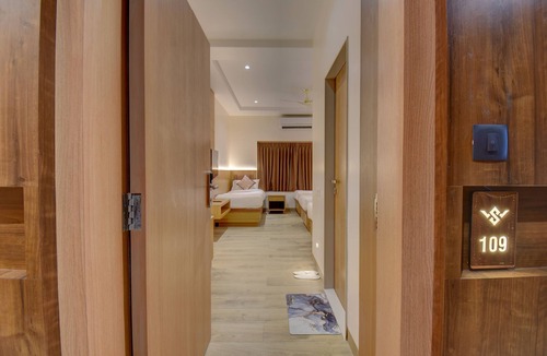 Yeola Hotel | Hotel Warma Palace
