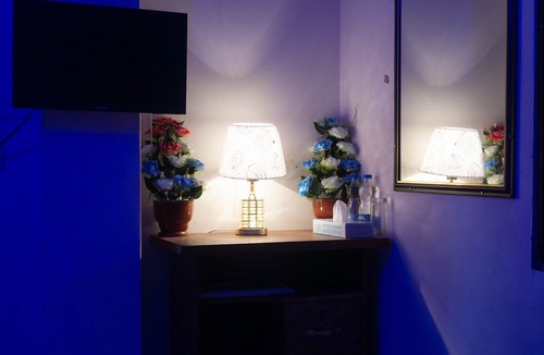 Dhaka Hotel | Hotel White House International - Standard Family Room - Non AC
