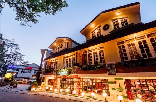 Bemloi Hotel | Hotel Willow Banks, Mall Road Shimla