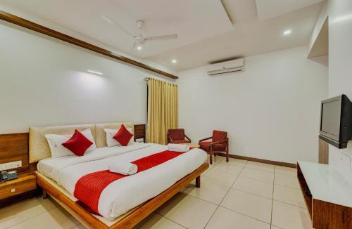Kolhapur Hotel | Hotel Woodland