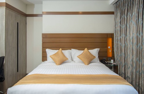 Pirozali Hotel | Hotel X