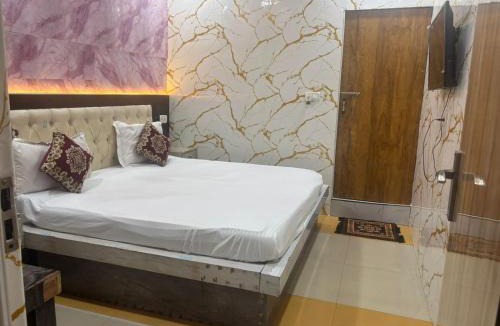 Indirapuram House | Hotel Youvraj Inn