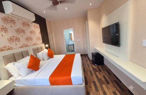 Noida Hotel | Hotel Zenzero Stay - Sector 19, Noida