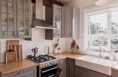 West Hobart House | House on The Hill in central West Hobart