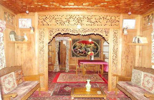 Nagin Bagh Boat Rental | Houseboat Young Kabul