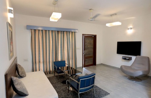 Abu Road Resort | HummingBird Resort Luxurious Resort in Mount Abu