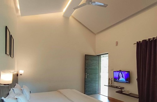 Nagaon Hotel | ICE APPLE RESORT