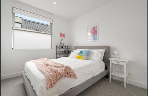 Elwood Apartment | Iconic Elwood Executive 2BR Apt.