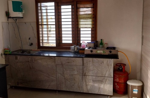 Mysore House | Ideal Cool Calm Room for Couples & Individuals with kitchenette