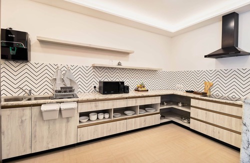 Bengaluru Apartment | Spacious Three bedroom apartments a fully equipped kitchen spacious living room