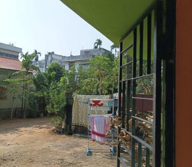 Sualkuchi House | kirtti inn single rooms