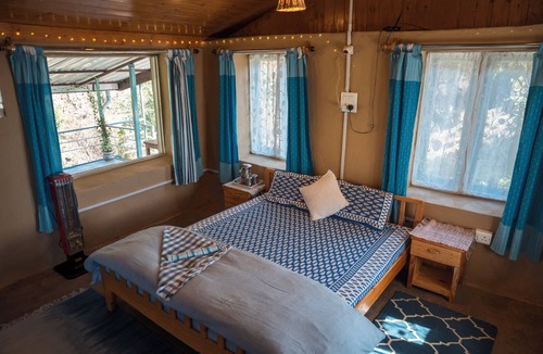 Palampur House | Ira's Hideaway "Mud and Bamboo House overlooking Palampur'