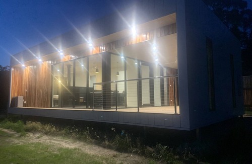 Hindmarsh Valley Cabin | Ironbark Luxury Retreat at Softfoot Alpaca Farm in Victor Harbor