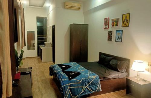 Pali Apartment | Ivy Pali Studio Room with Common Pool 12 kms from Imagicaa
