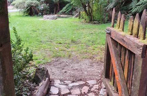 Walhalla Cottage | Jacomb's Cottage and Studio. Enjoy the Tranquillity. Walk to Town