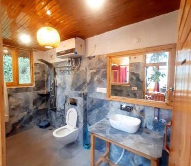 Banjar Ski Chalet | Jalori View Log House Jibhi