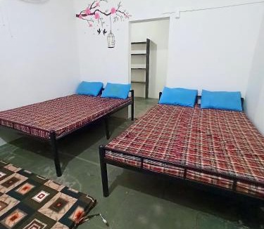 Jejuri Hotel | Jay malhar bhaktniwas & lodging