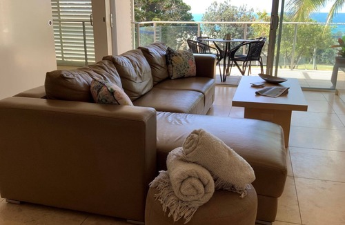 Rainbow Beach Apartment | 'Jemingar's Place' 207 - Rainbow Beach. Plantation Resort Unit - Incredible Views - Top Floor.